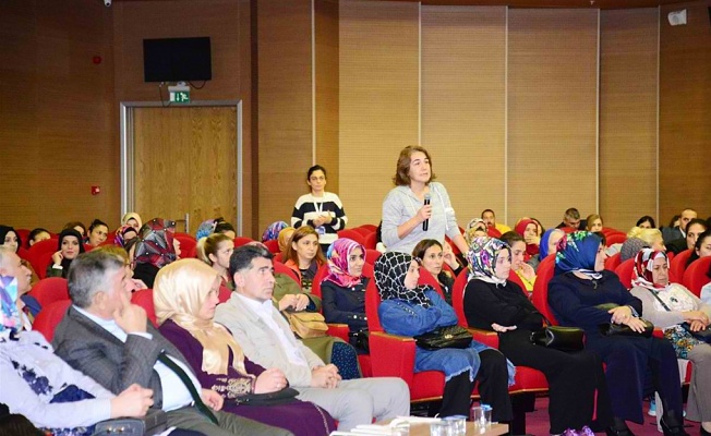 Sarıyer'de Çocukların Şiddet Algısı konulu seminer 