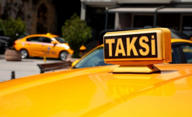 Sarıyer'de yolcu seçen 4 taksiye men