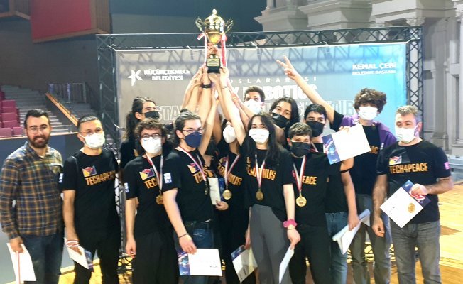 VEX Robotics’de Açı Lisesi İstanbul şampiyon oldu