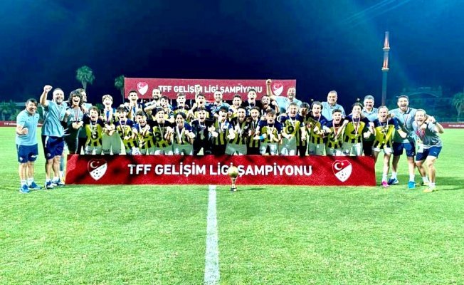 Fenerbahçe Sarıyer’de şampiyonluk sevinci