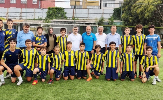 Başkan Keskin’den Sarıyer Fenerbahçe Futbol Okulu’na ziyaret