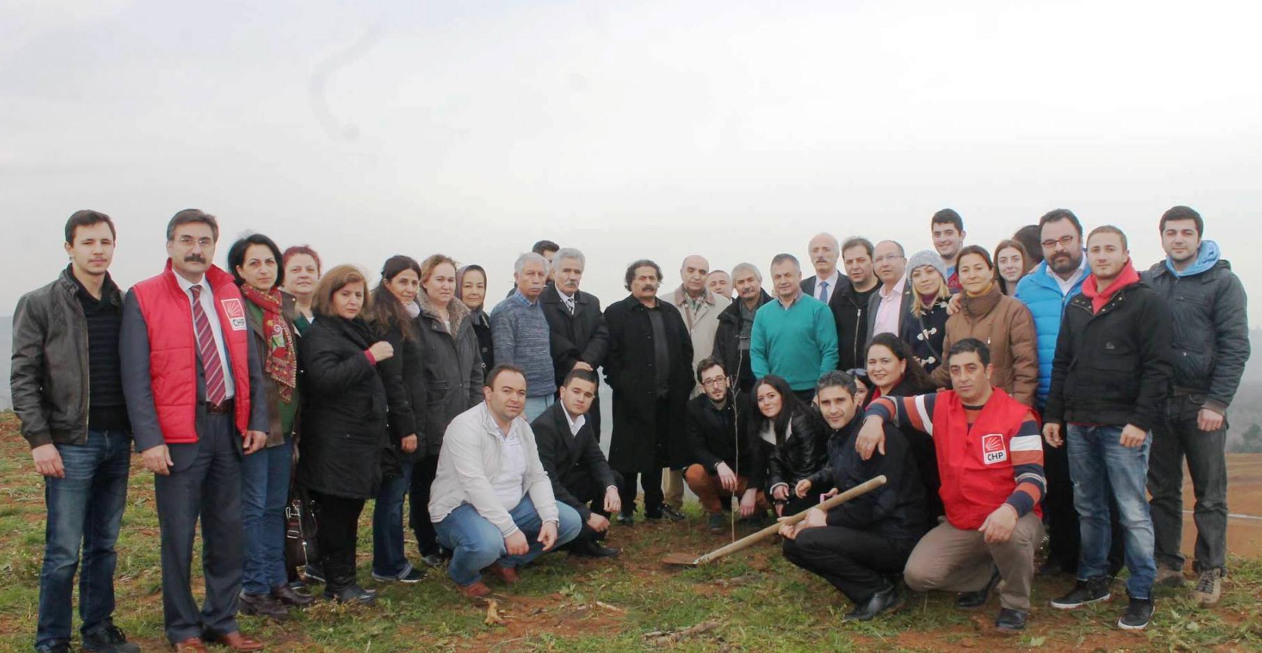 CHP Sarıyer Orman Haftasını ağaç dikerek kutladı  